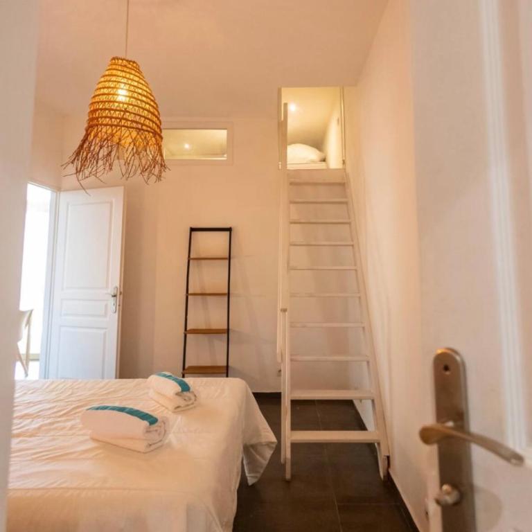 Appart avec grande terrasse piscine et mer à pied - Appartement - 9