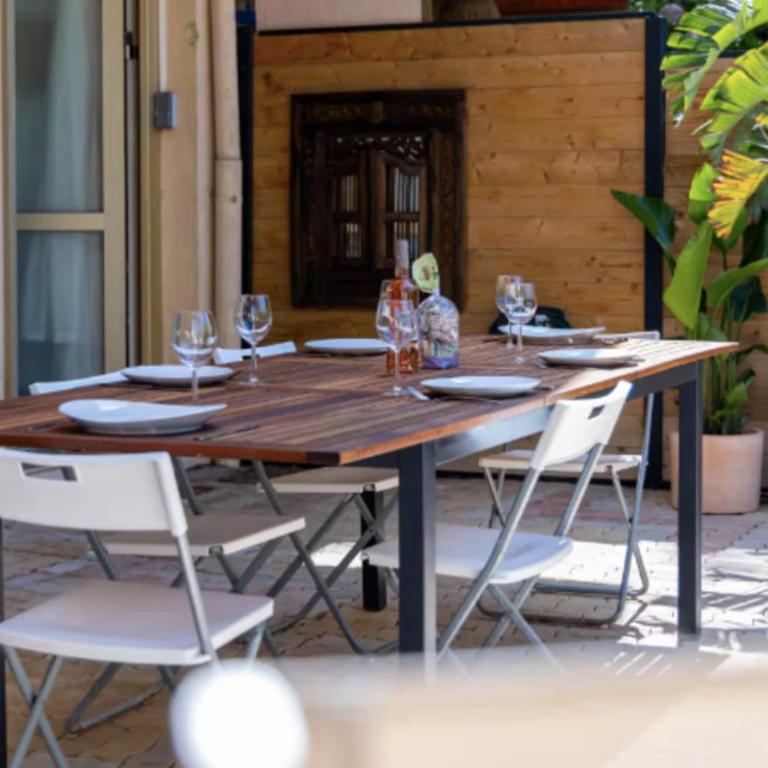 Appart avec grande terrasse piscine et mer à pied - Appartement - 16