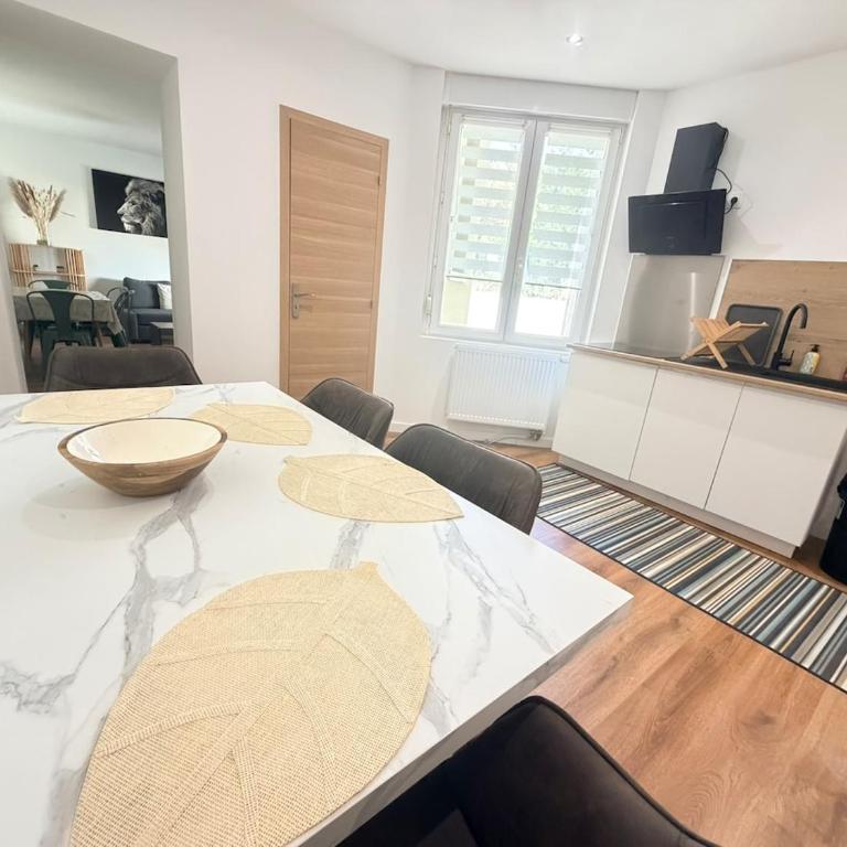 Metz 8 couchages 2 salle de bains, 2 wc 1terrasse - Apartment mit 2 Schlafzimmern - 24
