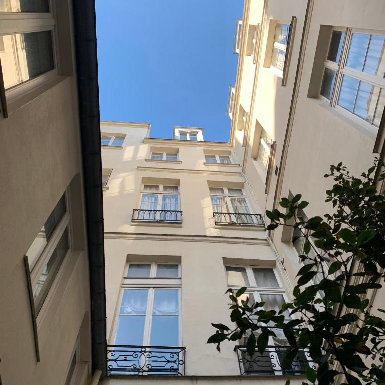 Spacious Apartment Louvre AC 3 Bedrooms - Apartment mit 3 Schlafzimmern und Balkon - 55
