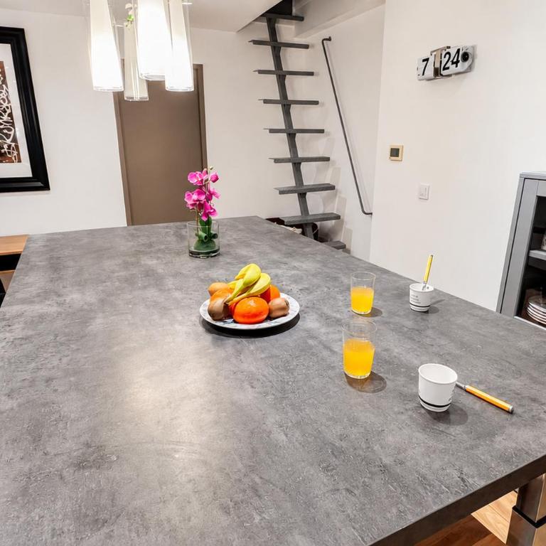 CLIM - 1 ch 1 sdb - Duplex moderne - Appartement en Duplex - 11