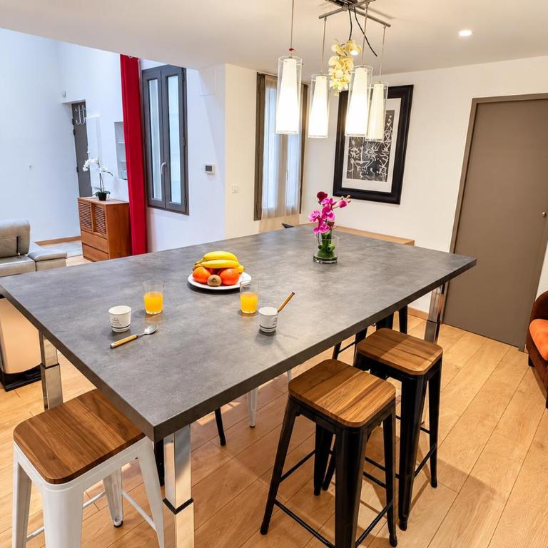 CLIM - 1 ch 1 sdb - Duplex moderne - Appartement en Duplex - 12