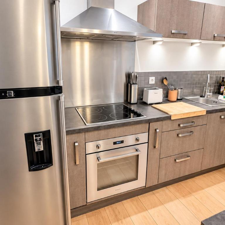 CLIM - 1 ch 1 sdb - Duplex moderne - Appartement en Duplex - 10