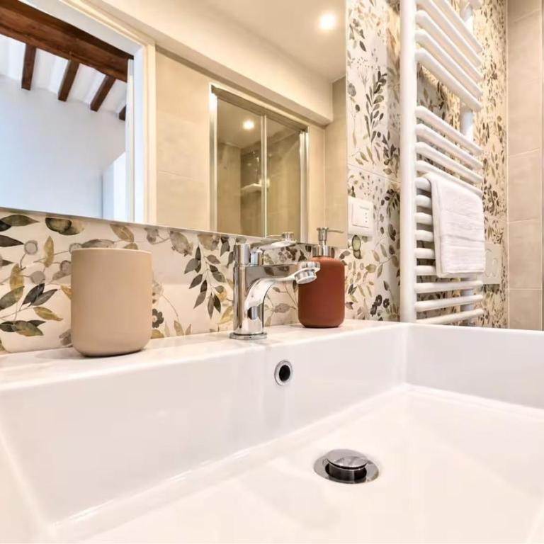 Borgo Allegri Apartment - One-Bedroom Apartment - 24