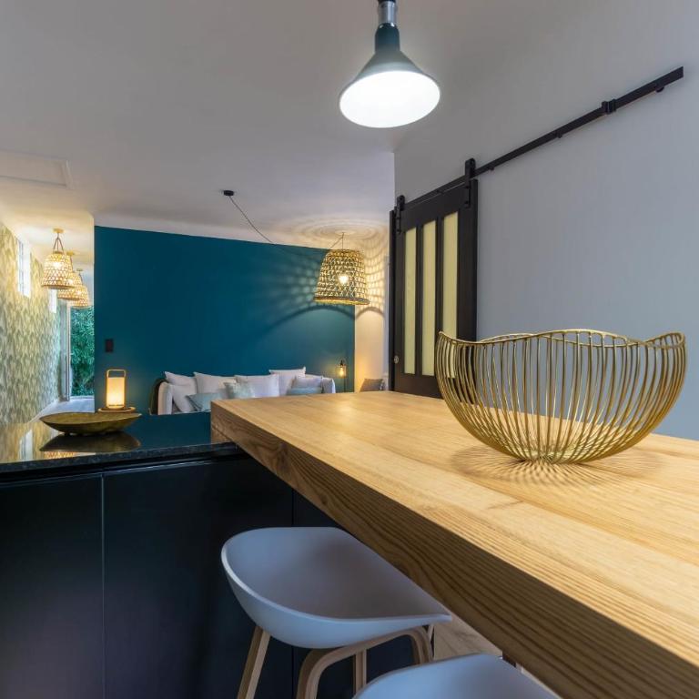 COCOON KEYWEEK Holiday House with lovely patio in Biarritz city center - Maison de Vacances - 11