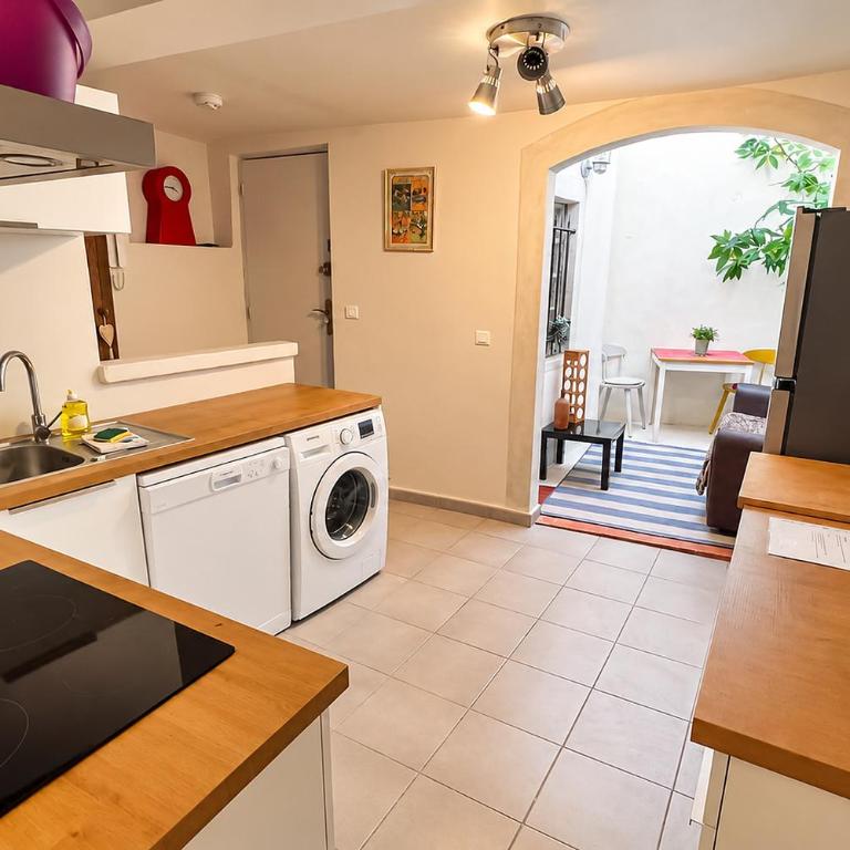 CLIM - 1 ch 1 sdb - Triplex atypique - Appartement 1 Chambre - 4