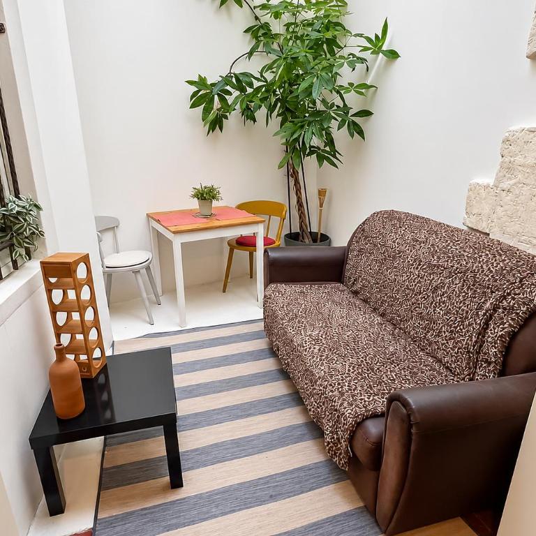 CLIM - 1 ch 1 sdb - Triplex atypique - Appartement 1 Chambre - 8
