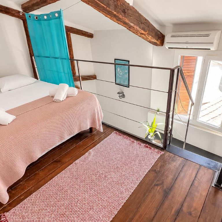 CLIM - 1 ch 1 sdb - Triplex atypique - Appartement 1 Chambre - 26