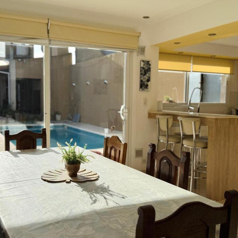 Casa con Pileta, Parrilla y Quincho x9 - Casa de 4 dormitorios - 4