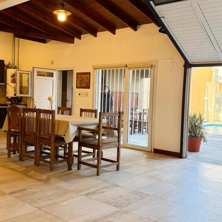 Casa con Pileta, Parrilla y Quincho x9 - Casa de 4 dormitorios - 23