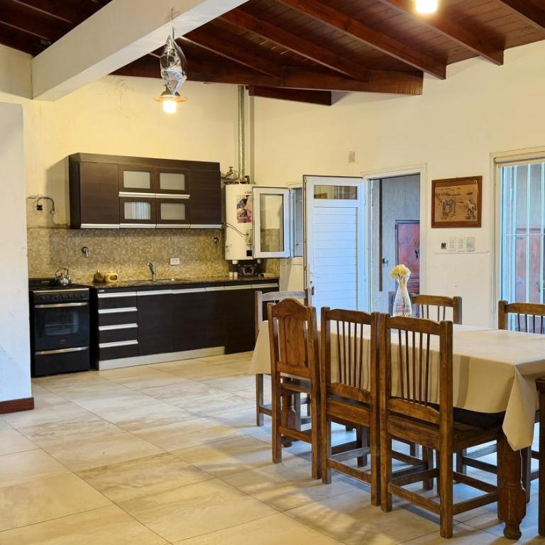 Casa con Pileta, Parrilla y Quincho x9 - Casa de 4 dormitorios - 25