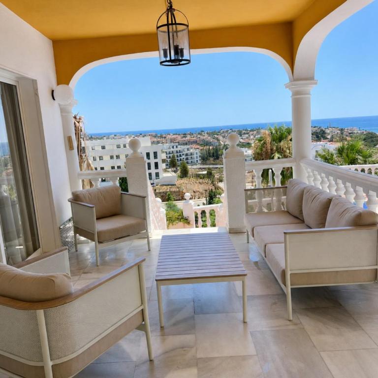 Large Family Villa 500m From Beach with Stunning Views - 6 bedroom Villa - 3