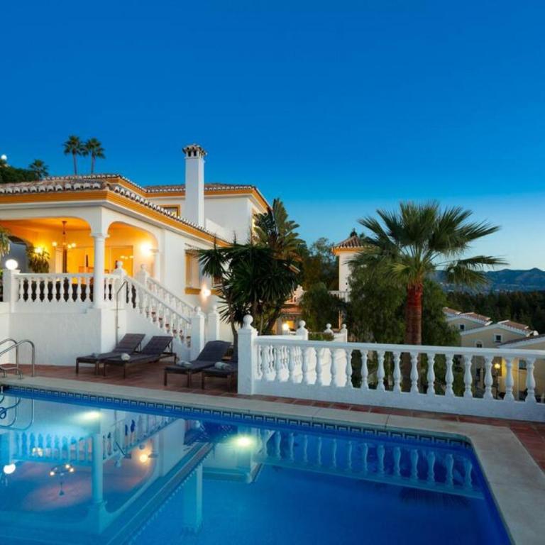 Large Family Villa 500m From Beach with Stunning Views - 6 bedroom Villa - 6