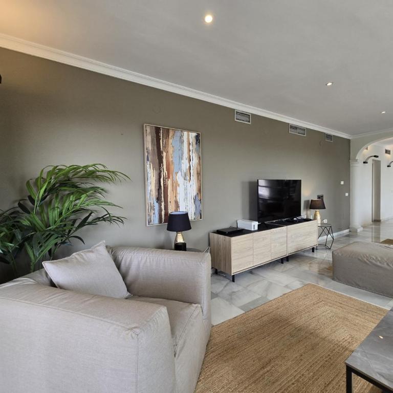 Large Family Villa 500m From Beach with Stunning Views - 6 bedroom Villa - 14