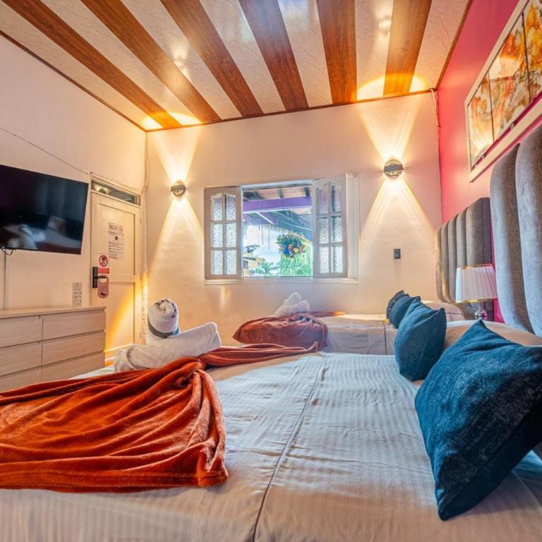 Hotel Restaurante LA AZOTEA - Habitación cuádruple - 1