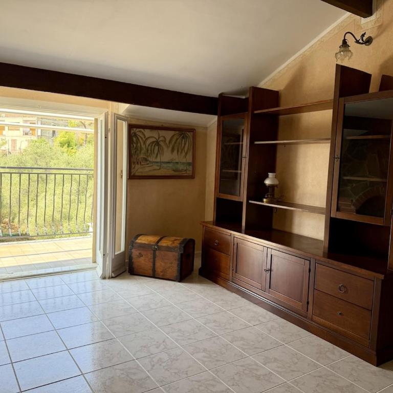 HOST4U IMperia - Casa Uccia Artallo - Appartamento con 2 Camere da Letto - 6