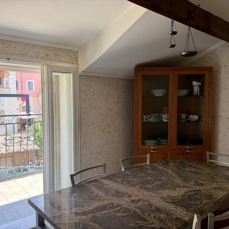 HOST4U IMperia - Casa Uccia Artallo - Appartamento con 2 Camere da Letto - 13