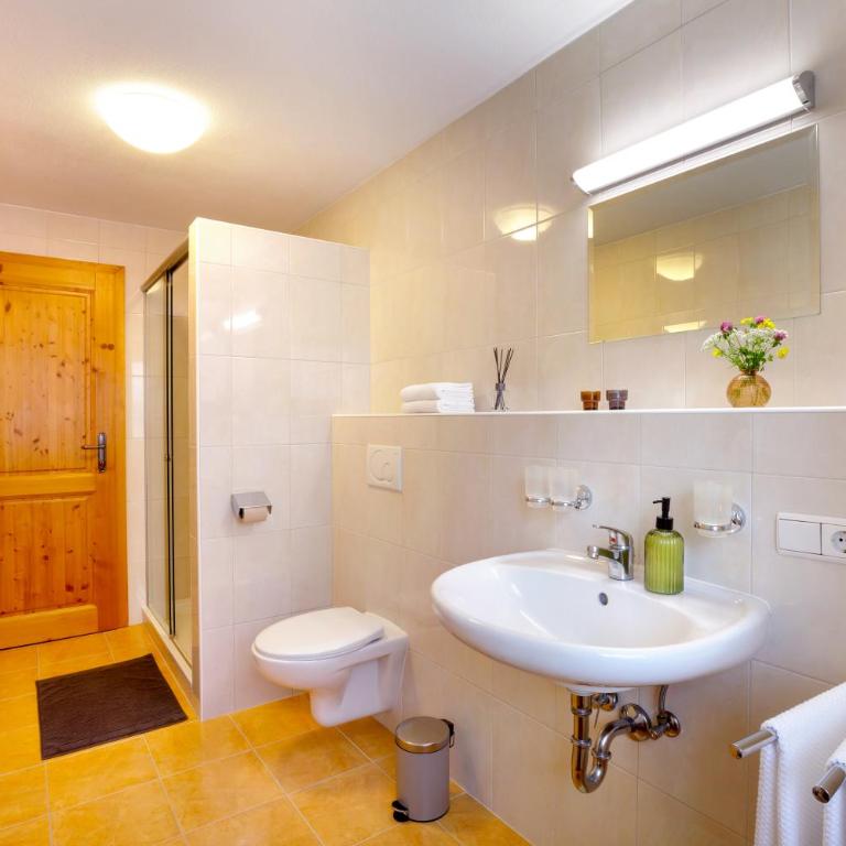 Apartmenthaus Ferdinand - Apartamento de 2 dormitorios con balcón - 3