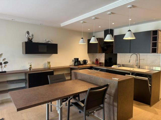 A deux pas des plages, Appartement-villa climatisé avec piscine et parc - Appartement 2 Chambres - 6