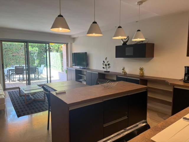 A deux pas des plages, Appartement-villa climatisé avec piscine et parc - Appartement 2 Chambres - 11