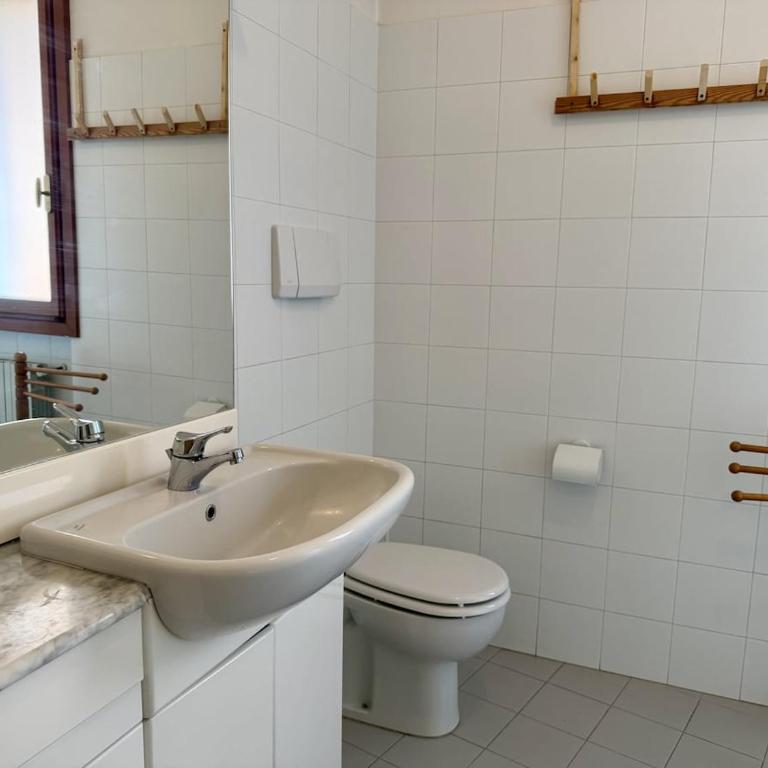 HOST4U IMperia MaAdel s Nest in the City Center - Appartamento con 2 Camere da Letto - 8