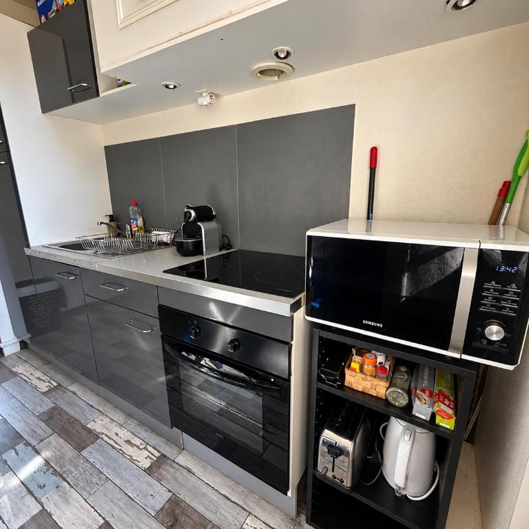 Le Royal Colbert - Hyper Centre - Cozy & Elegant - Appartement - Vue sur Ville - 12