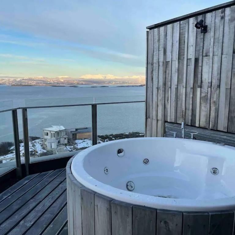 Beautiful penthouse with amazing views - One-Bedroom Apartment - 14