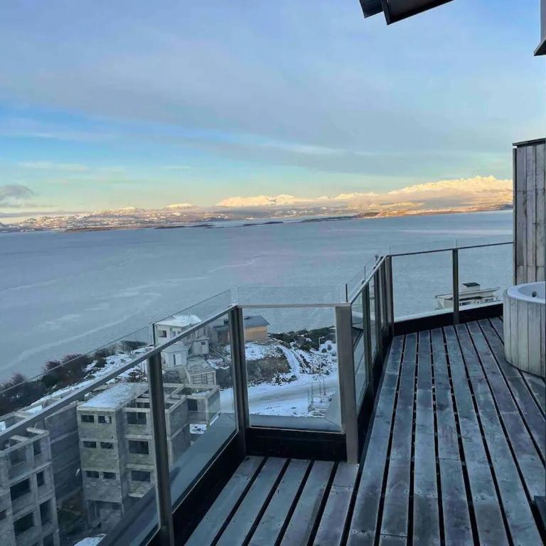 Beautiful penthouse with amazing views - One-Bedroom Apartment - 22