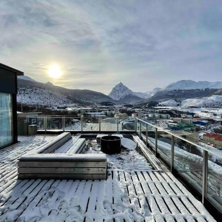 Beautiful penthouse with amazing views - One-Bedroom Apartment - 23