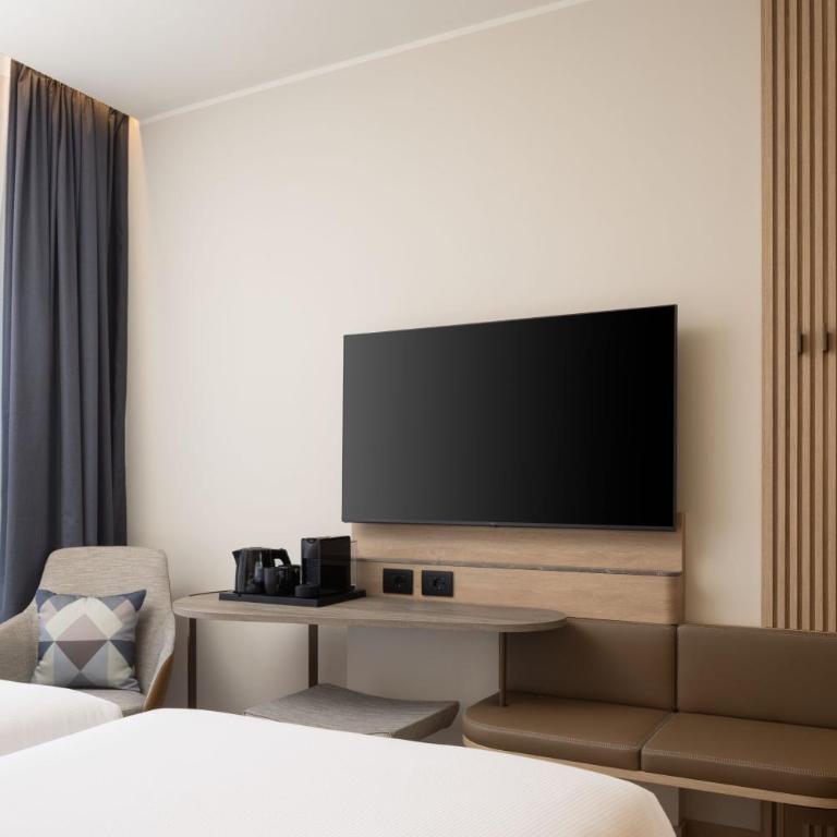 Courtyard by Marriott Milano Linate - Camera Deluxe Doppia con Letti Singoli - Piano Alto - 9