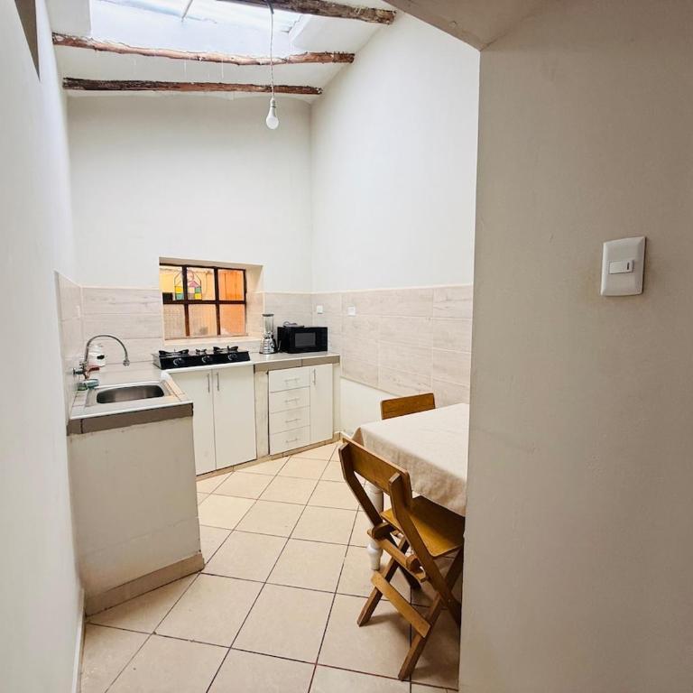 Private house perfectly located - One-Bedroom Apartment - 8