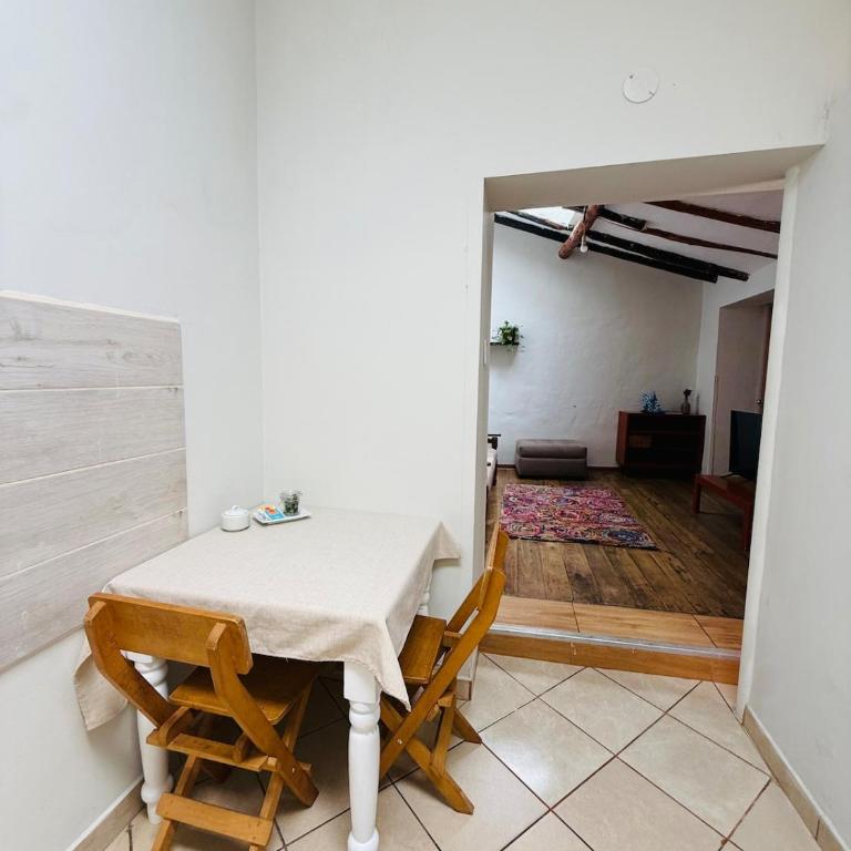 Private house perfectly located - One-Bedroom Apartment - 9