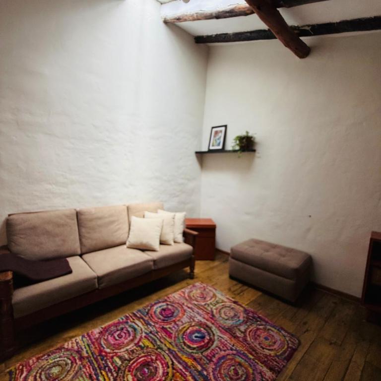 Private house perfectly located - One-Bedroom Apartment - 11