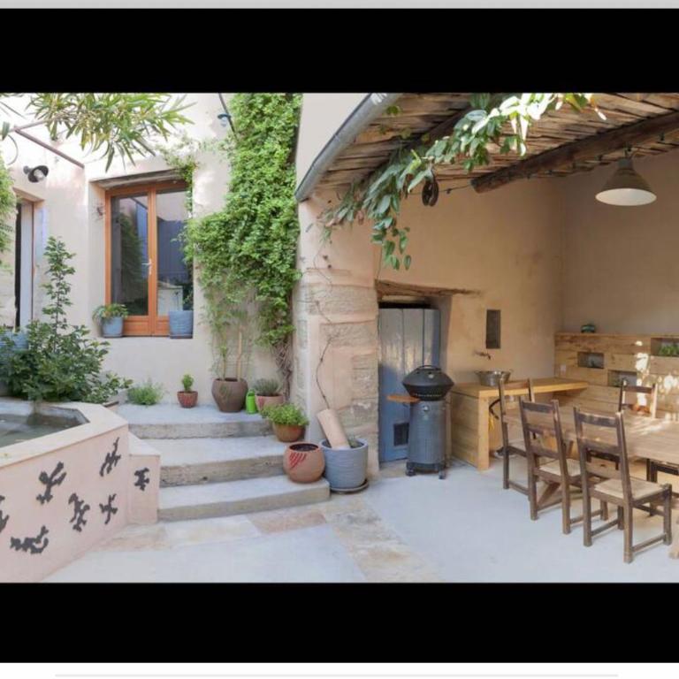 Maison de village au pied du Ventoux avec bassin - Maison 3 Chambres - 2