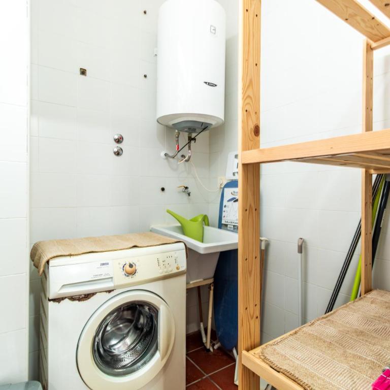 Jardín amplio en planta baja, 2 piscinas todo el año, Parking gratis, espacioso, 3 dormitorios y 2 baños - Apartamento de 3 dormitorios Premium - 3