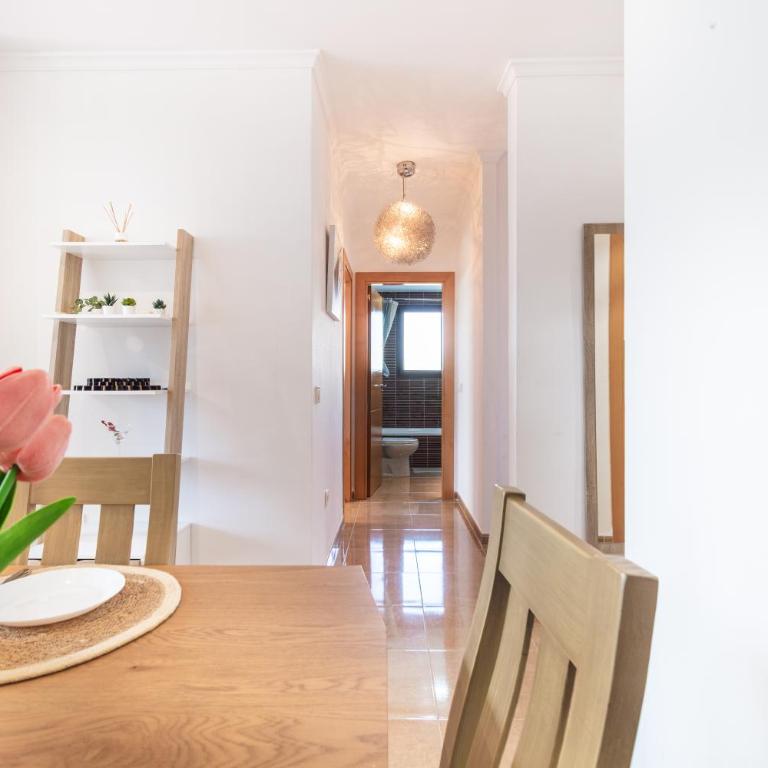 Jardín amplio en planta baja, 2 piscinas todo el año, Parking gratis, espacioso, 3 dormitorios y 2 baños - Apartamento de 3 dormitorios Premium - 25