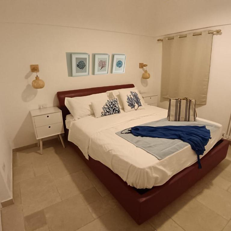 La Lampara - One-Bedroom Apartment - 1
