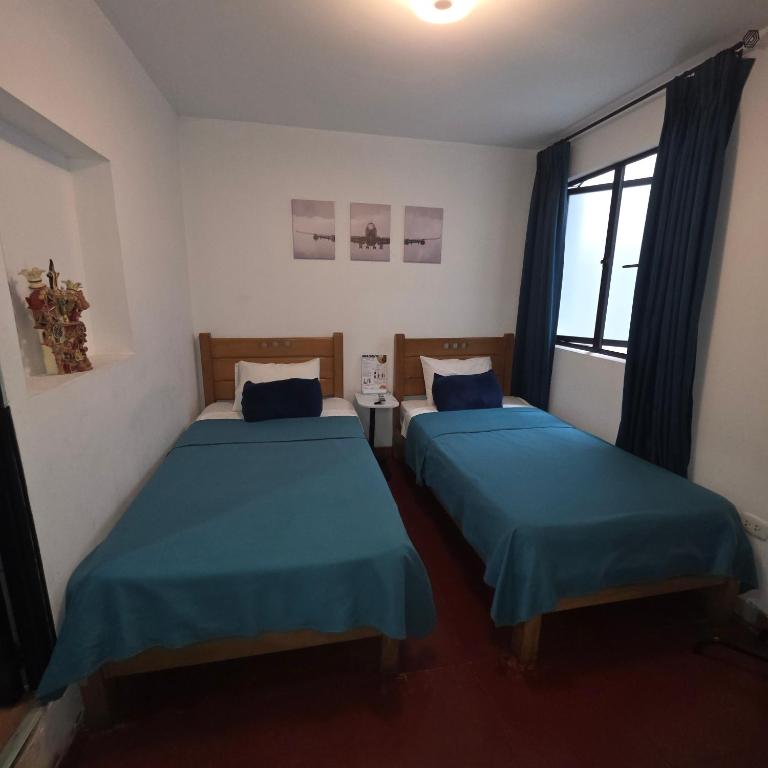 Lima Airport Hostel - FREE AIRPORT PICK UP - Twin Room with Private Bathroom - 42
