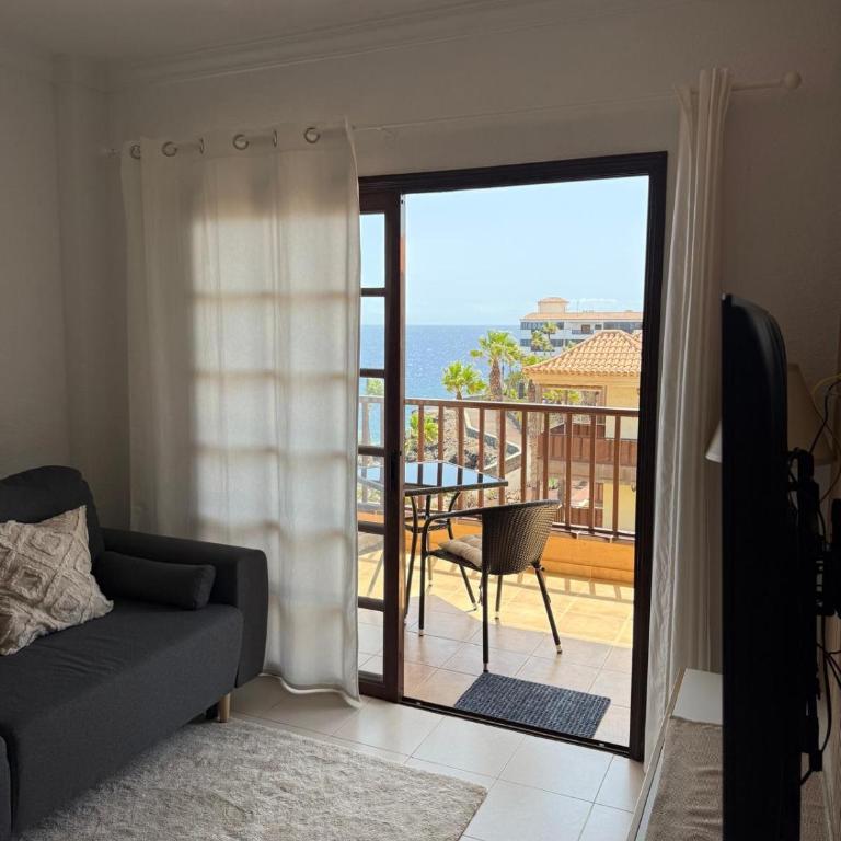 Ocean View Terrace - One-Bedroom Apartment - 11