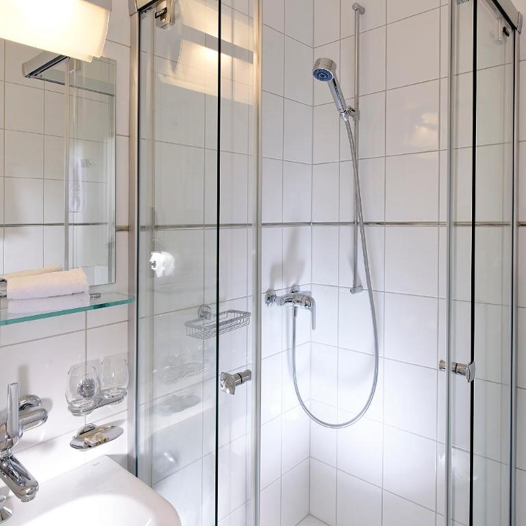 Beausite Garden Apartment & Budget Rooms - Zweibettzimmer mit Gemeinschaftsbad - 4