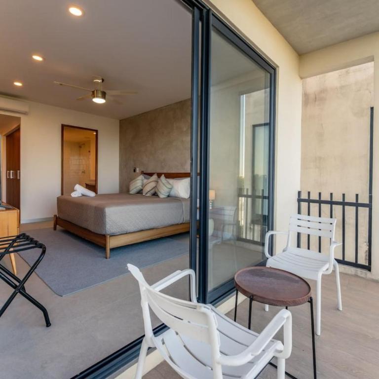 2 BR Penthouse Private Pool y Parking Sleeps 8 - Apartment - 9