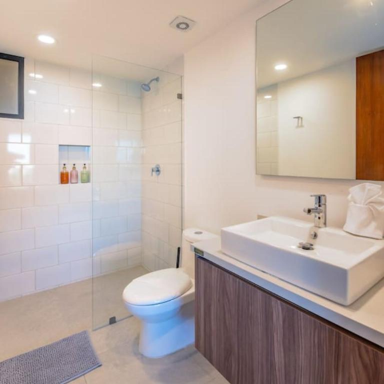 2 BR Penthouse Private Pool y Parking Sleeps 8 - Apartment - 11