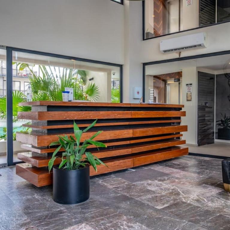2 BR Penthouse Private Pool y Parking Sleeps 8 - Apartment - 16