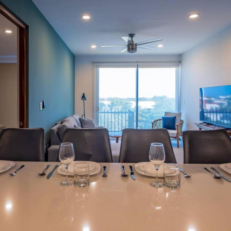 2 BR Penthouse Private Pool y Parking Sleeps 8 - Apartment - 39