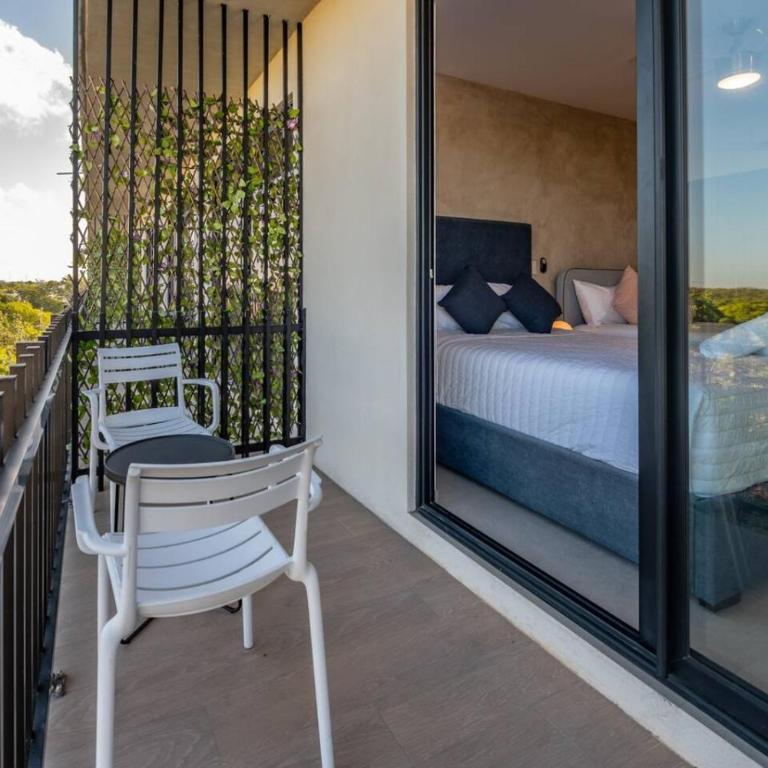 2 BR Penthouse Private Pool y Parking Sleeps 8 - Apartment - 44