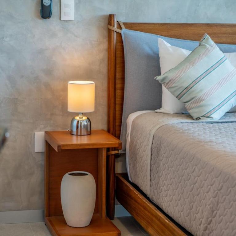 2 BR Penthouse Private Pool y Parking Sleeps 8 - Apartment - 58