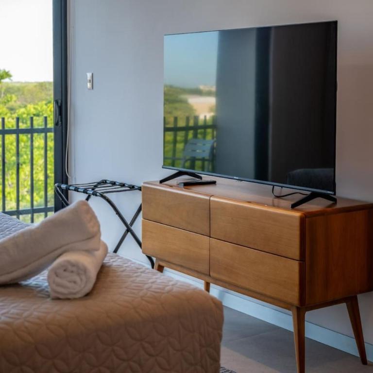 2 BR Penthouse Private Pool y Parking Sleeps 8 - Apartment - 59