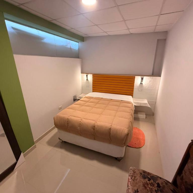 Modern City Loft5 Kitchen Elevator Sleeps 4 - Two-Bedroom Apartment - 8