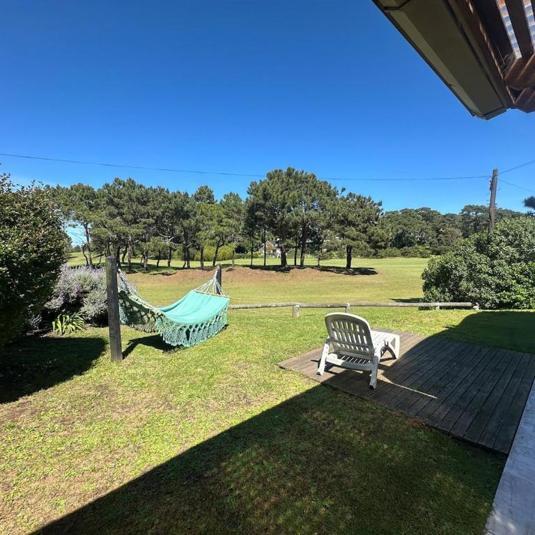 Casa con hermosa vista y salida directa al golf - Casa - 16