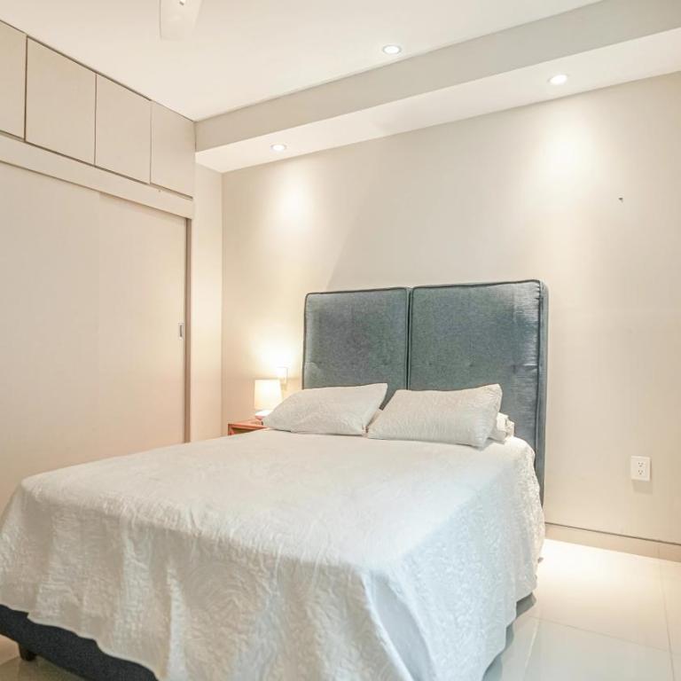 Torre Ku - Rooftop Pool & Near the Beach - Two-Bedroom Deluxe Apartment with Balcony - 6